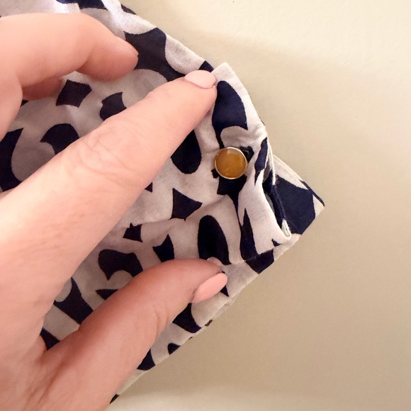 Ann Taylor Navy Blue and White Button Front Short Sleeve Top Size 10 - Picture 3 of 8